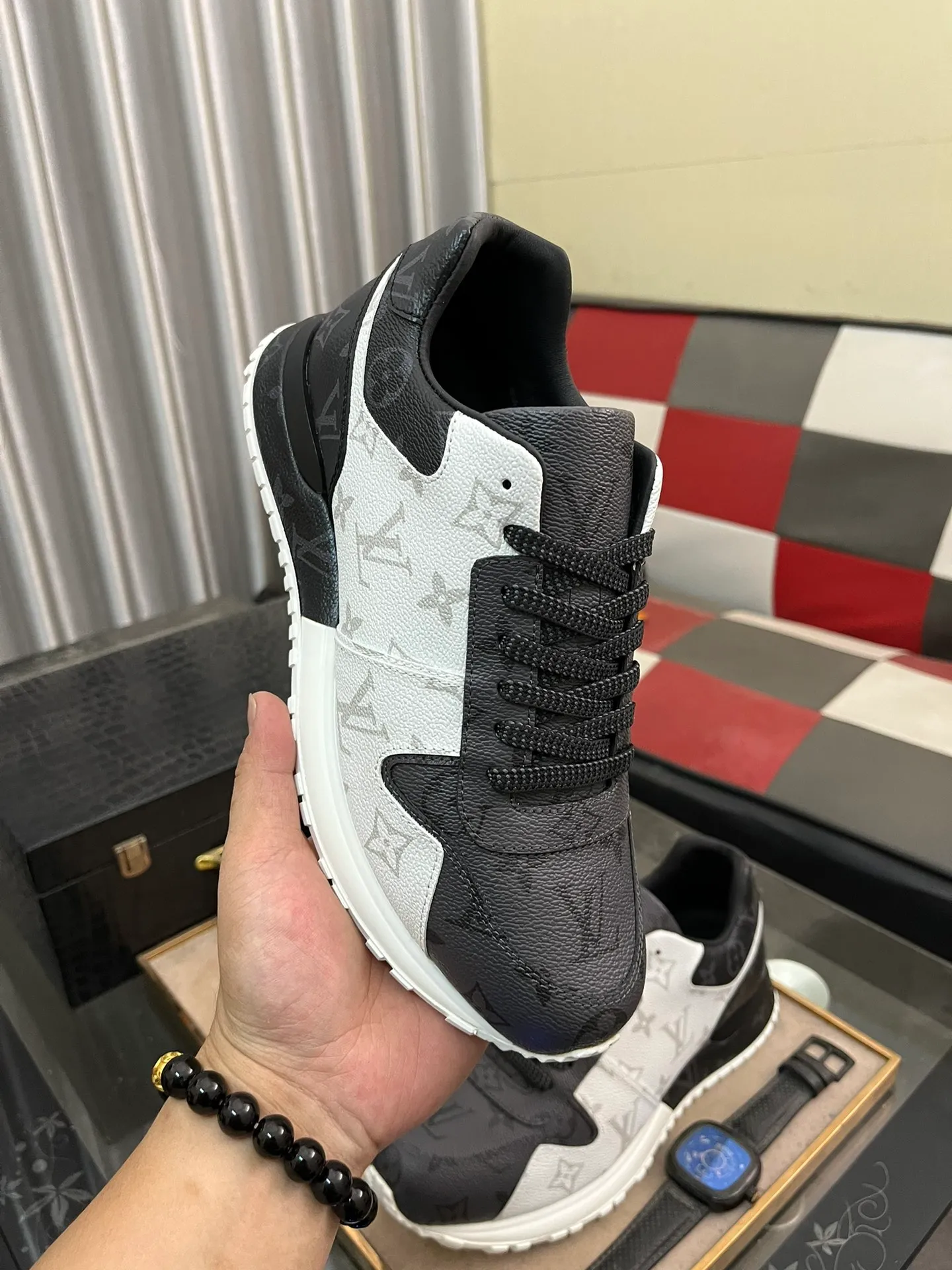Men's shoes 💰540⌚️⌚️LV Louis Vuitton. The latest fashionable casual shoes are popular in physical stores. New spring and summer comfortable imported custom original cowhide, unique jacquard fabric element design. With sheepskin lining, Lv original base, [sun][sun] high-end packaging and high quality💪Details determine quality, code number 38-44